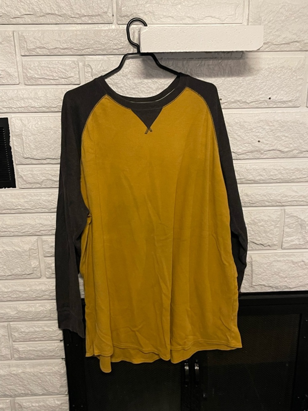 Men's Two-Tone Long Sleeve Raglan Shirt - Mustard/Charcoal